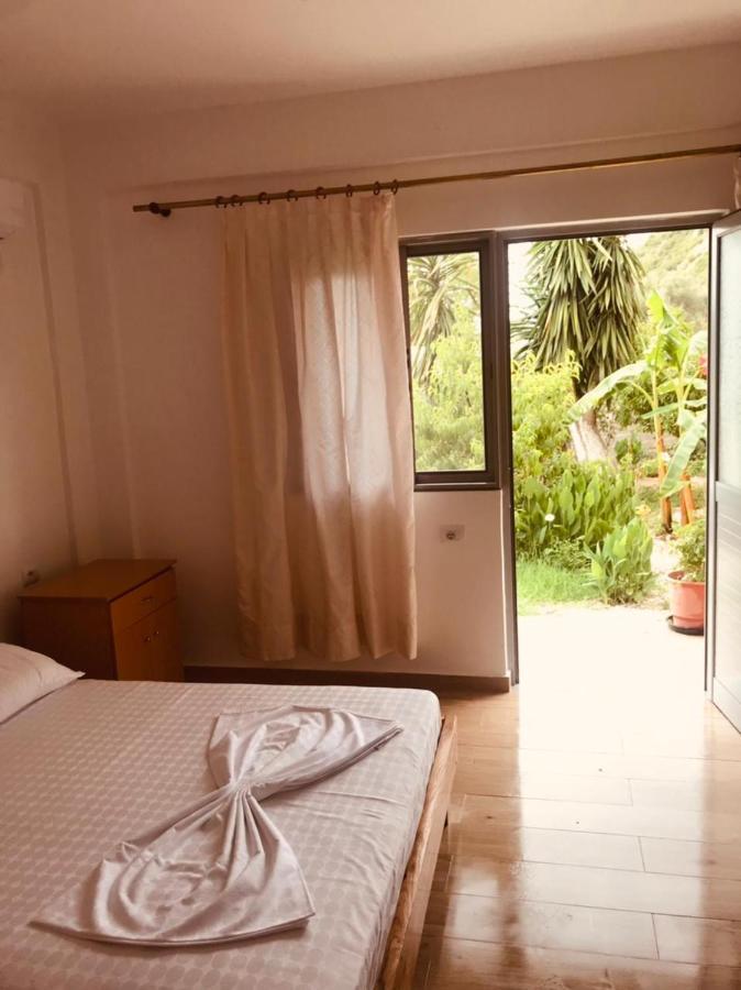 Tropikal Freskia Bunec Saranda Extérieur photo