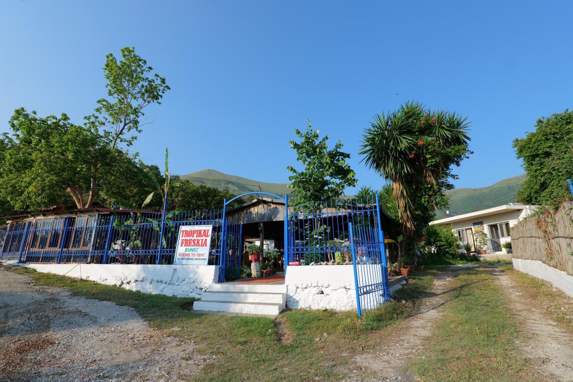 Tropikal Freskia Bunec Saranda Extérieur photo