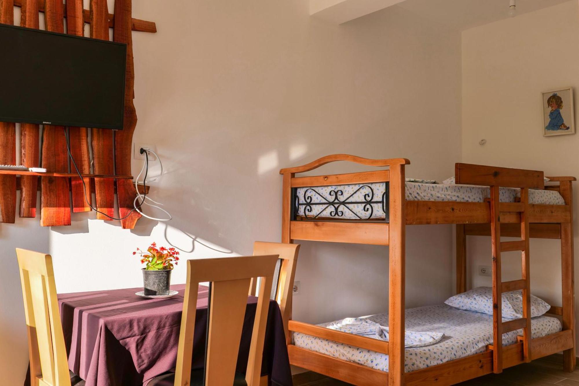 Tropikal Freskia Bunec Saranda Extérieur photo