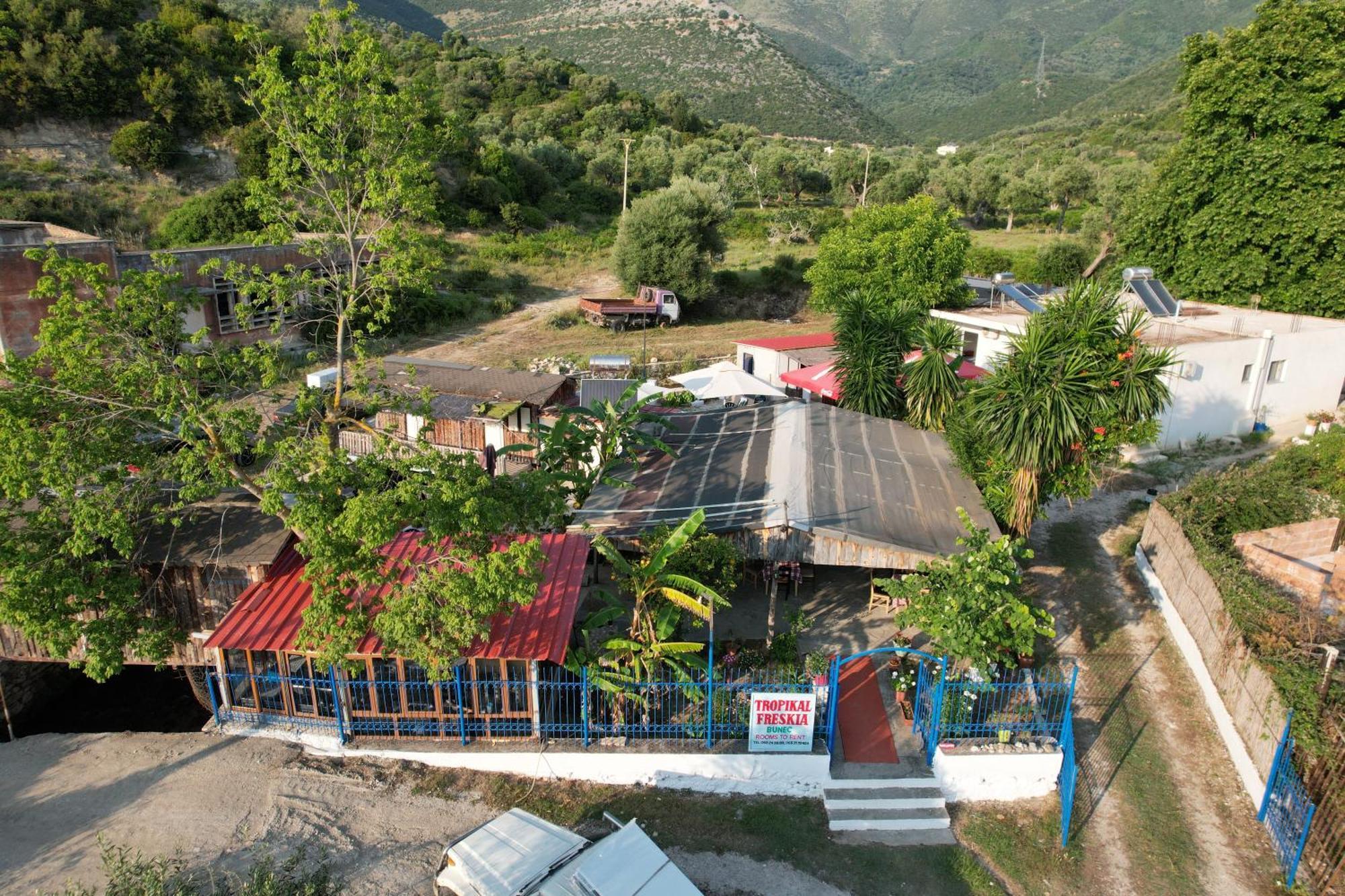 Tropikal Freskia Bunec Saranda Extérieur photo