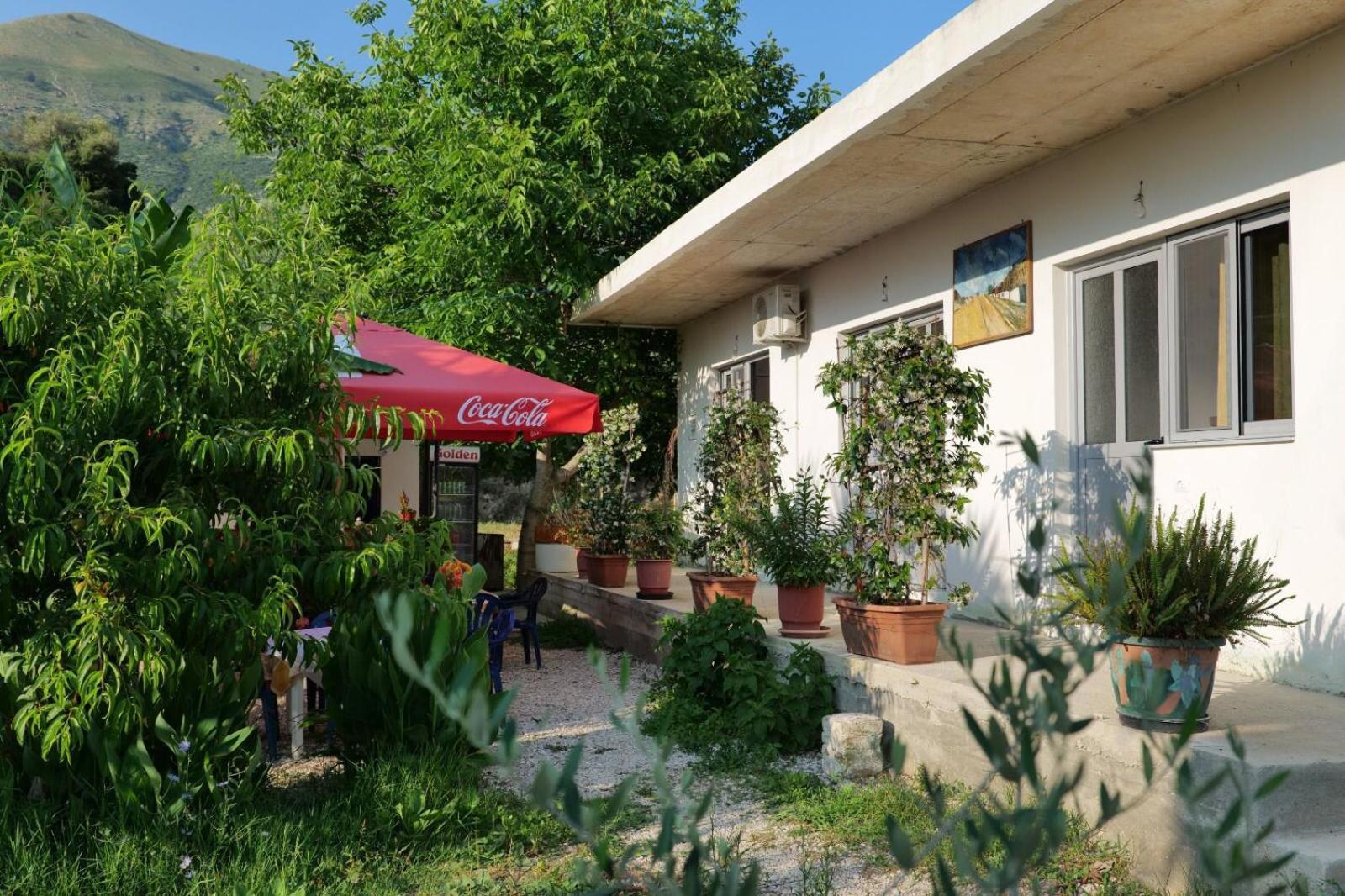 Tropikal Freskia Bunec Saranda Extérieur photo